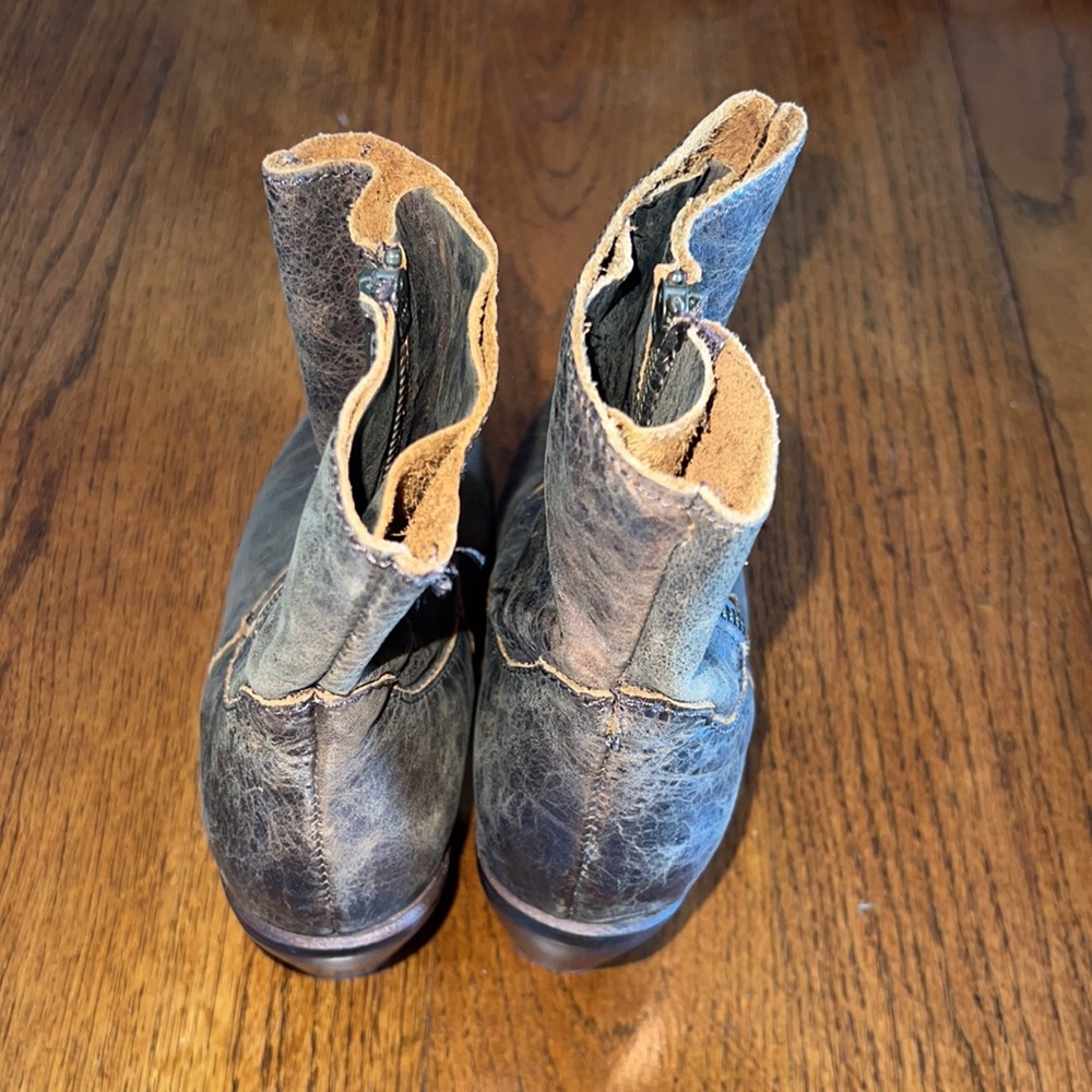 🌿Corral Booties - Picture 3 of 7